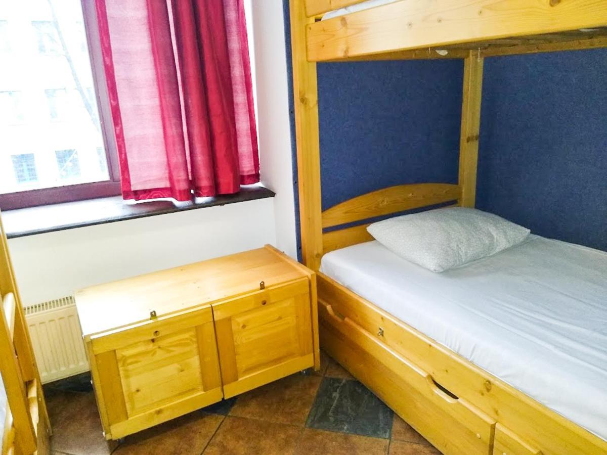 Music Hostel Piotrkowska Лодзь Экстерьер фото