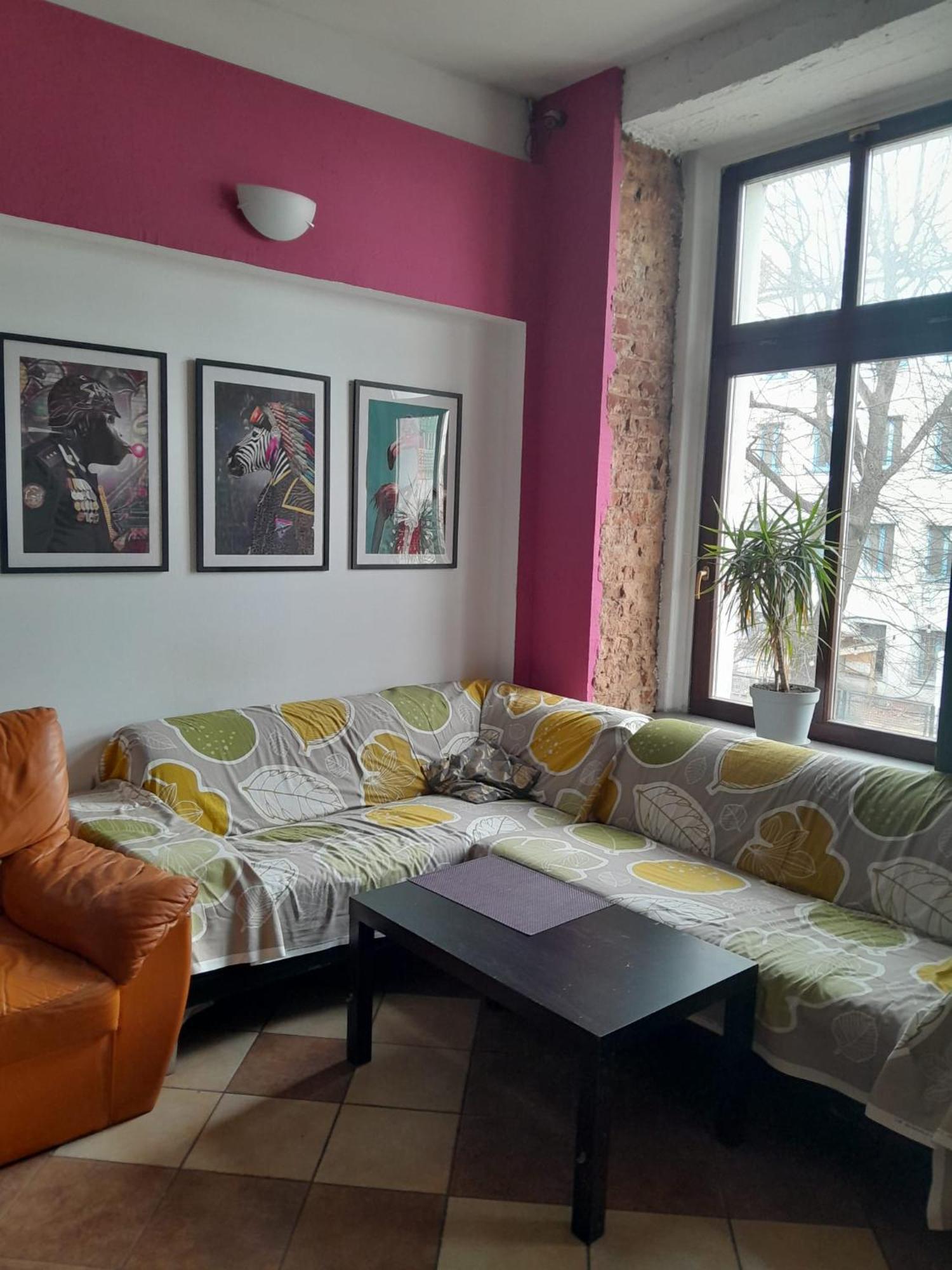 Music Hostel Piotrkowska Лодзь Экстерьер фото