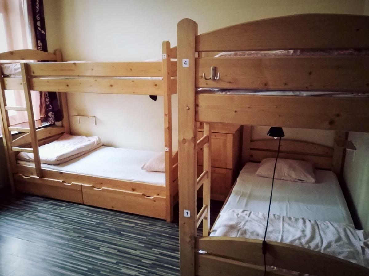 Music Hostel Piotrkowska Лодзь Экстерьер фото
